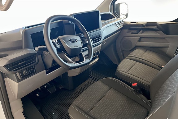 Ford Transit Custom 7 of 14