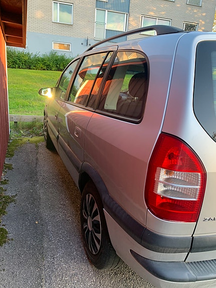 Opel Zafira 7 of 10