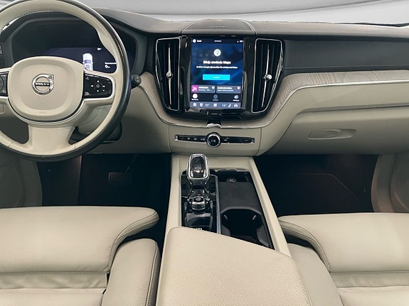 Volvo XC60 13 of 15