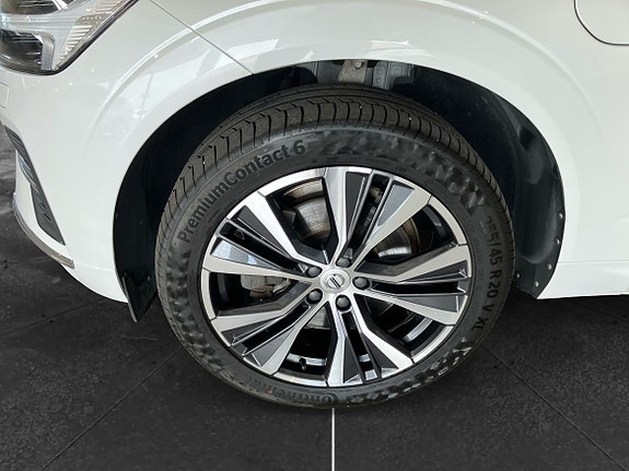 Volvo XC60 10 of 15