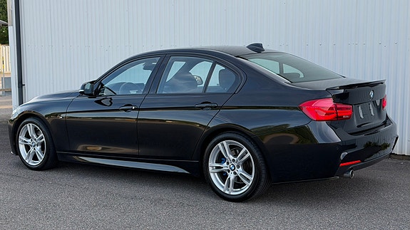 BMW 318d 11 of 24