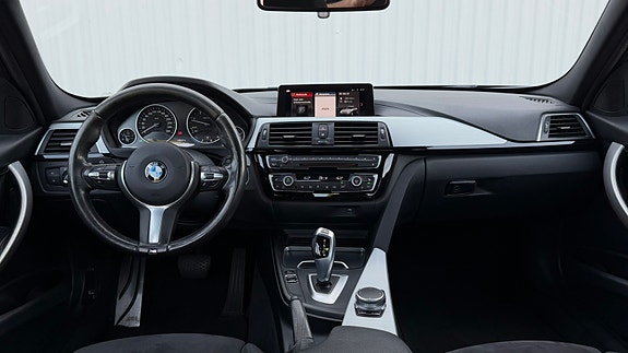 BMW 318d 15 of 24