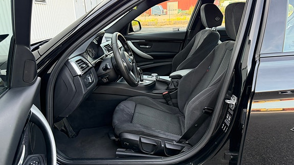 BMW 318d 17 of 24