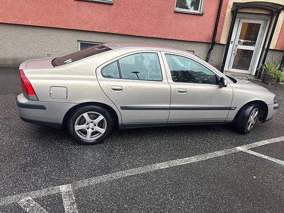 Volvo S60 9 of 9