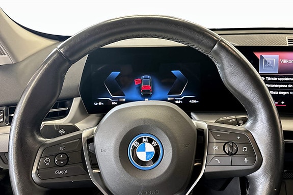 BMW iX1 7 of 9