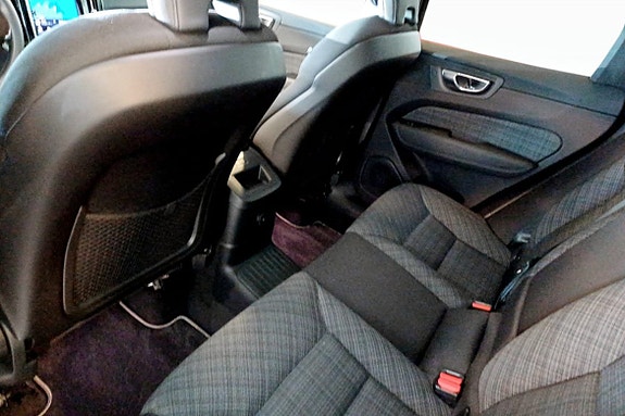Volvo XC60 8 of 9