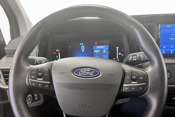 Ford Transit Courier 6 of 7