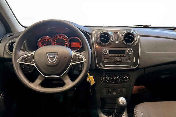 Dacia Sandero 7 of 12