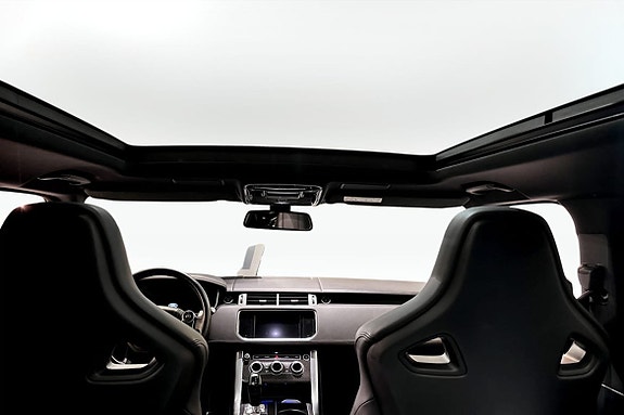 Land Rover Range Rover Sport 18 of 22