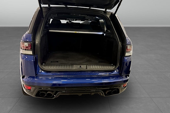 Land Rover Range Rover Sport 17 of 22