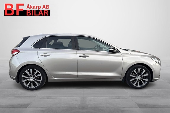 Hyundai i30 11 of 24