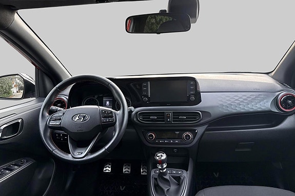 Hyundai i10 11 of 26