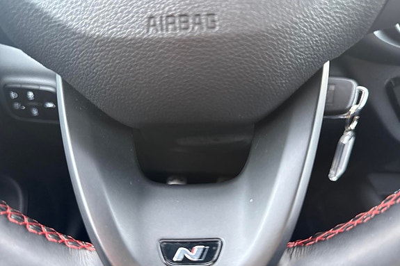 Hyundai i10 20 of 26
