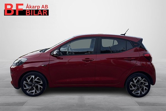 Hyundai i10 2 of 26