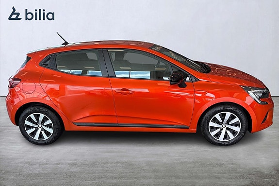Renault Clio 18 of 21