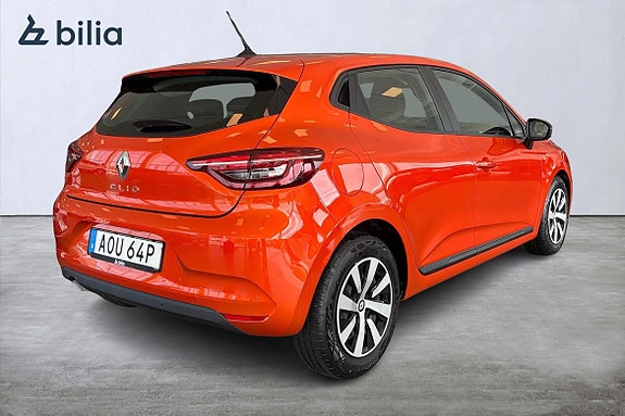 Renault Clio 19 of 21