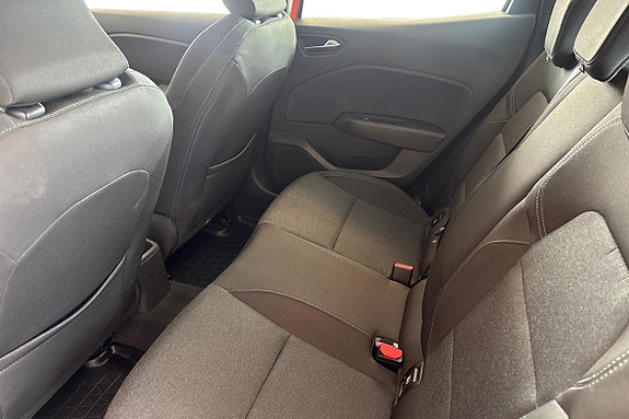 Renault Clio 13 of 21