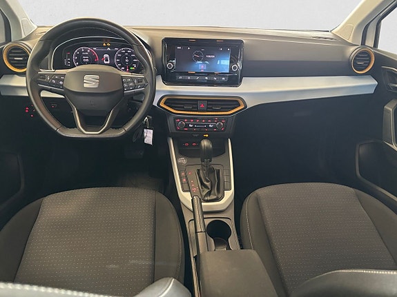 Seat Arona 9 of 17