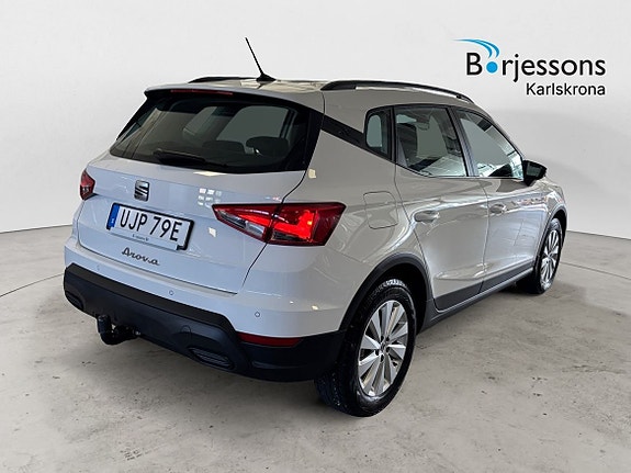 Seat Arona 3 of 17