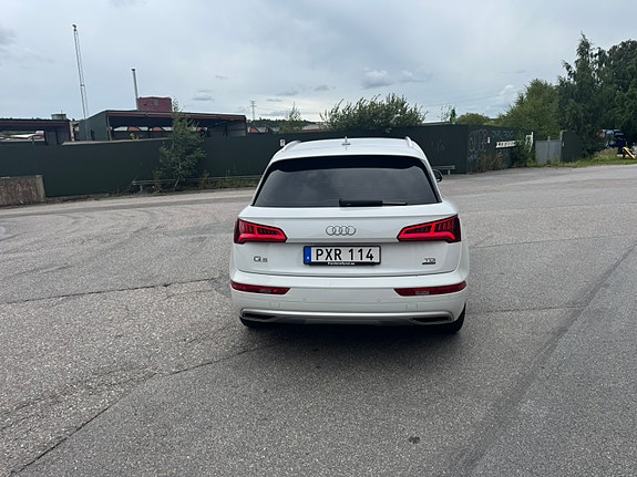 Audi Q5 7 of 16
