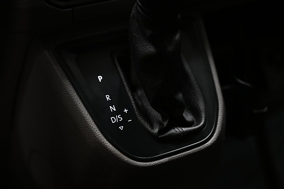 Volkswagen Crafter 14 of 26