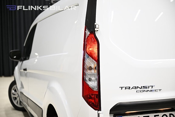 Ford Transit Connect 11 of 27