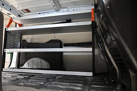 Ford Transit Connect 9 of 27