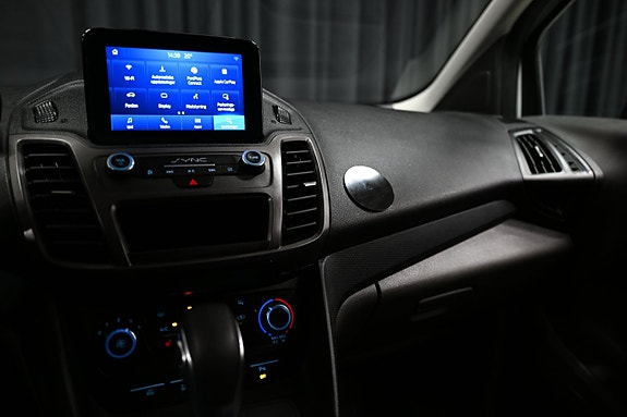 Ford Transit Connect 24 of 27