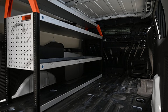 Ford Transit Connect 8 of 27