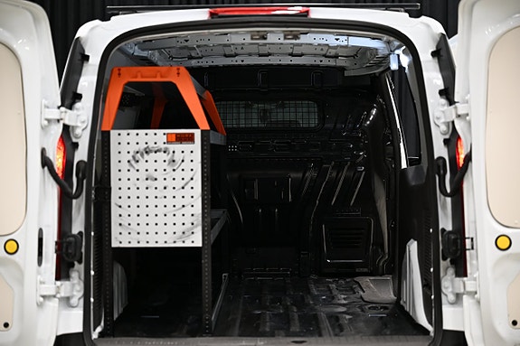 Ford Transit Connect 6 of 27