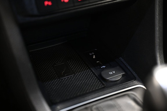 Volkswagen Caddy 25 of 30