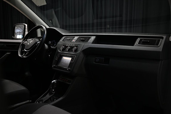 Volkswagen Caddy 29 of 30
