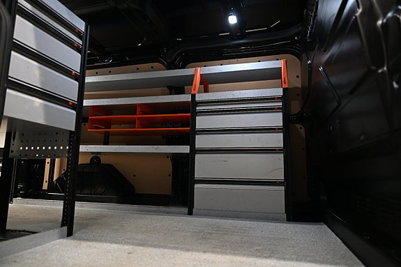 Ford Transit Custom 13 of 30