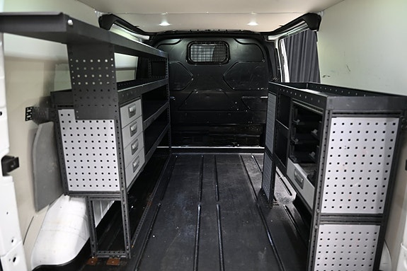 Ford Transit Custom 8 of 30