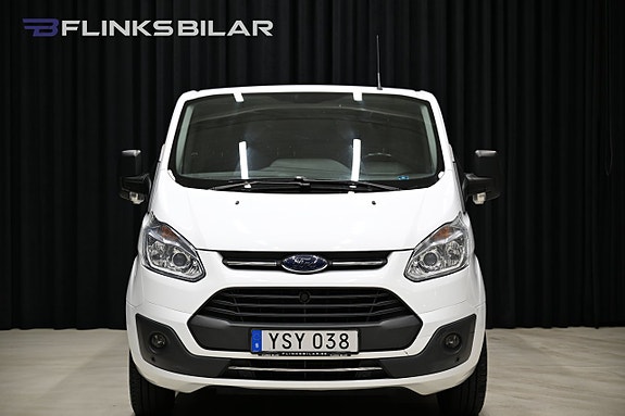 Ford Transit Custom 18 of 30