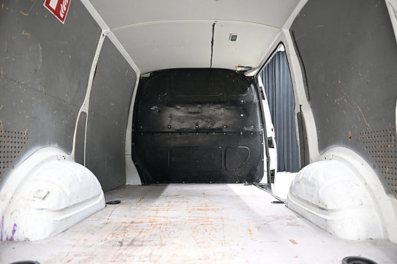 Volkswagen Transporter 13 of 21