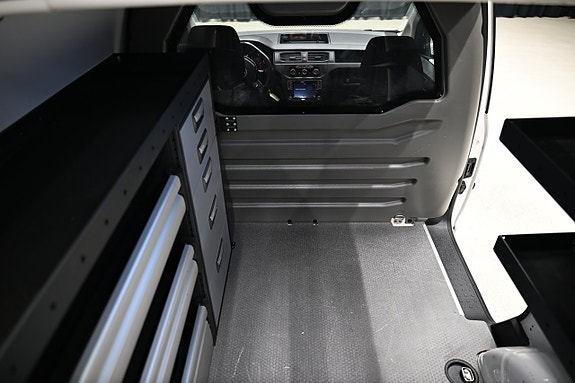 Volkswagen Caddy 8 of 30