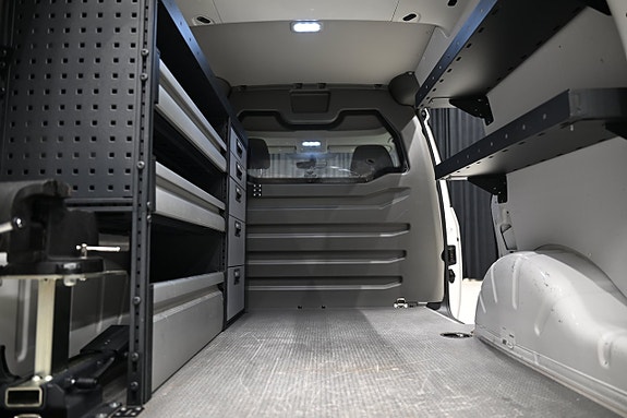 Volkswagen Caddy 10 of 30