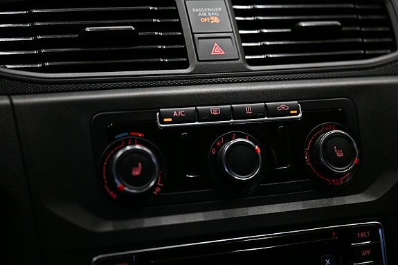 Volkswagen Caddy 30 of 30