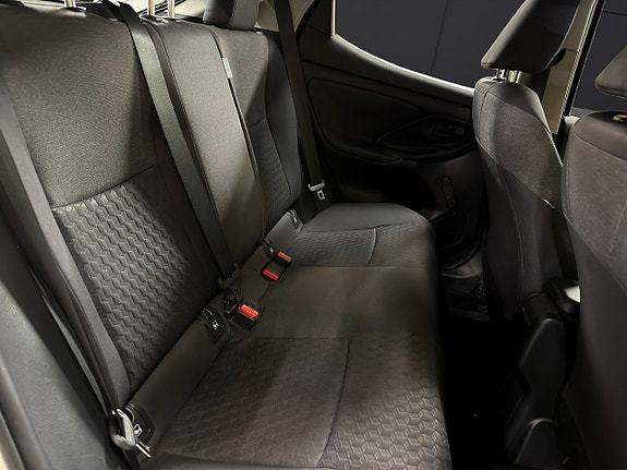 Toyota Yaris 23 of 30