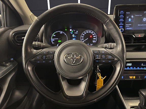 Toyota Yaris 24 of 30