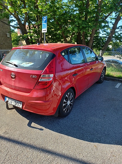 Hyundai i30 3 of 3