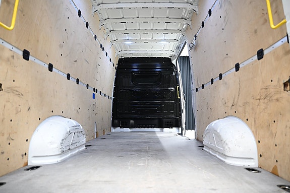 Volkswagen Crafter 7 of 30