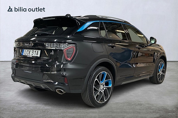 Lynk & Co 01 6 of 30