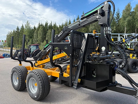 Valtra A115 HiTech med Moheda M101 skogsvagn 5 of 10