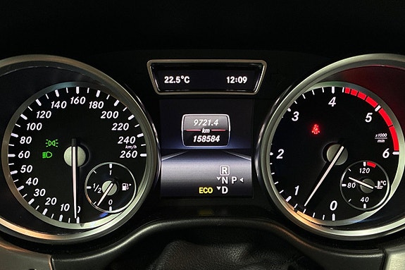 Mercedes-Benz ML350 16 of 30