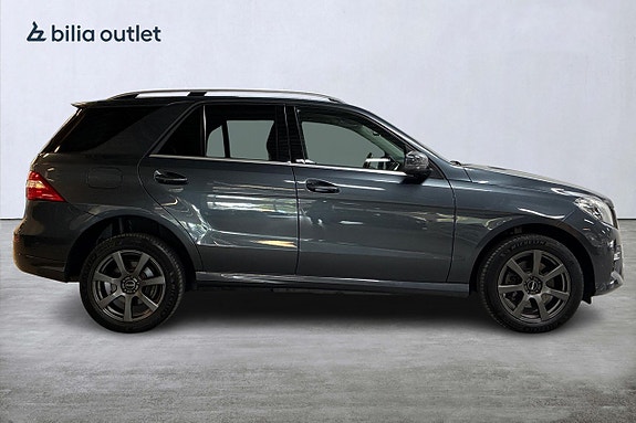 Mercedes-Benz ML350 5 of 30