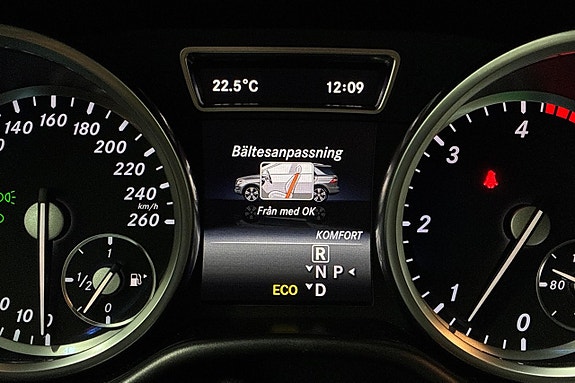 Mercedes-Benz ML350 18 of 30