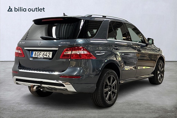 Mercedes-Benz ML350 6 of 30