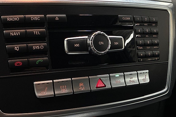 Mercedes-Benz ML350 26 of 30
